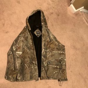 Realtree camo men’s hunting jacket size 3x.
